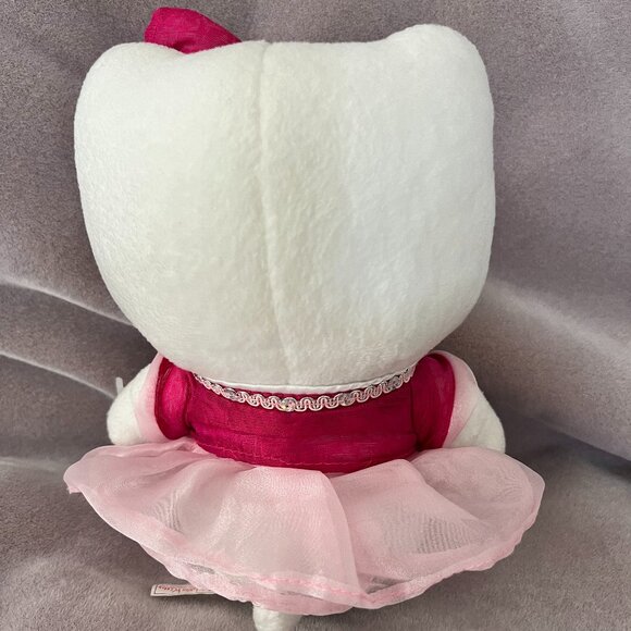 Cute Hello Kitty Doll with Mini Plastic Container: Perfect for Hello Kitty Fan - Picture 3 of 8